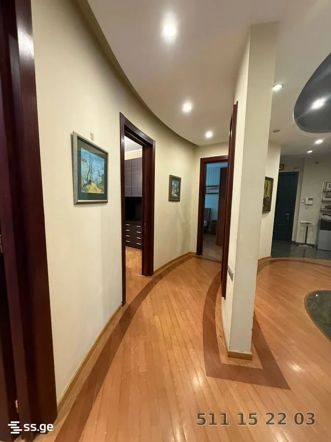 5 room Flat For Sale. Vake · 3/11