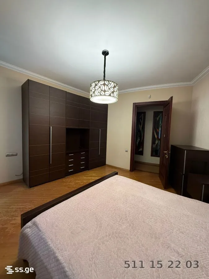 5 room Flat For Sale. Vake · 5/11