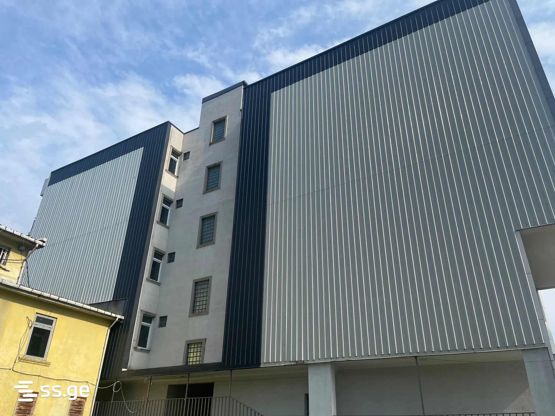2 room Flat For Sale. Batumi · 2/12