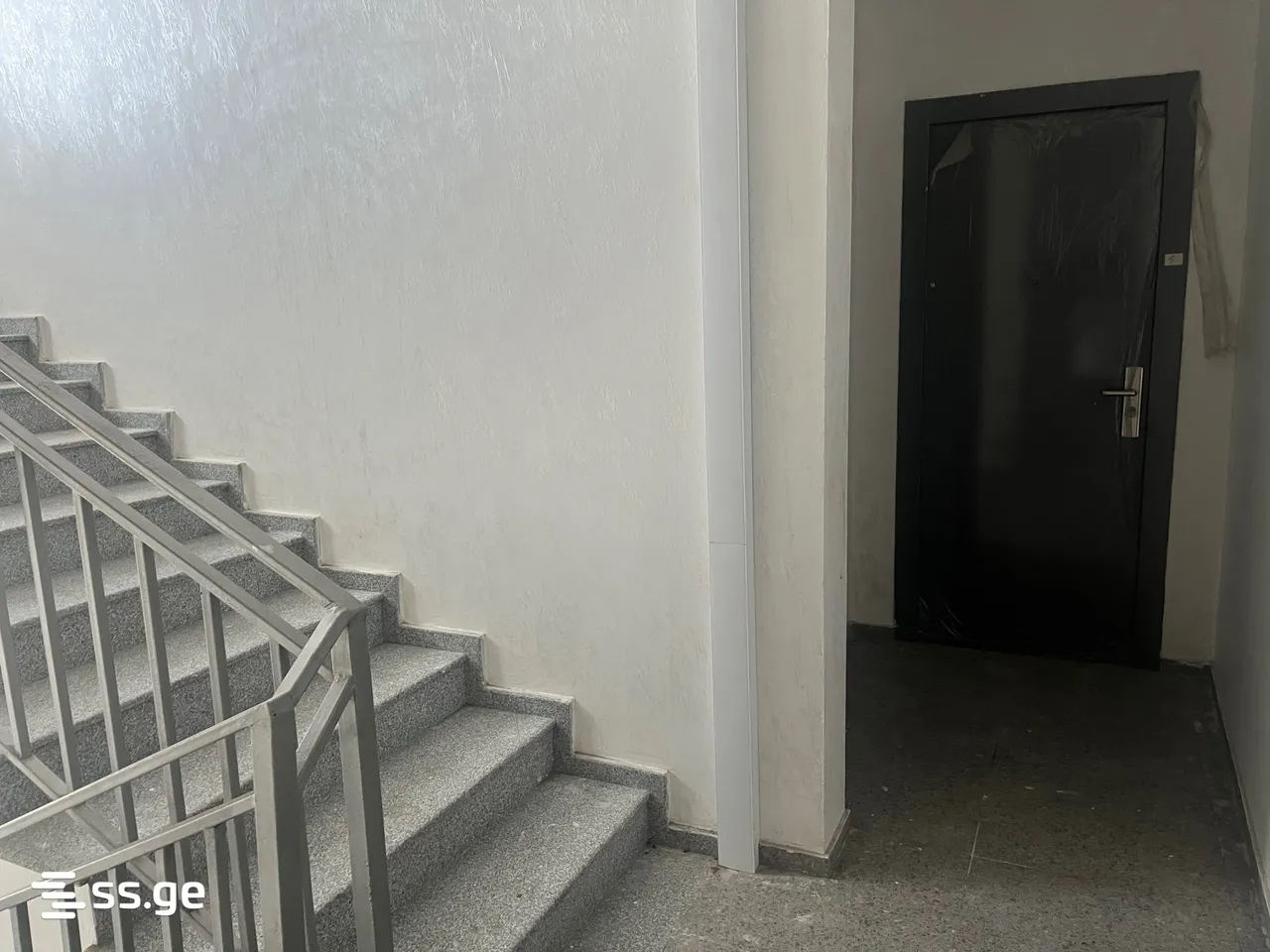 2 room Flat For Sale. Batumi · 3