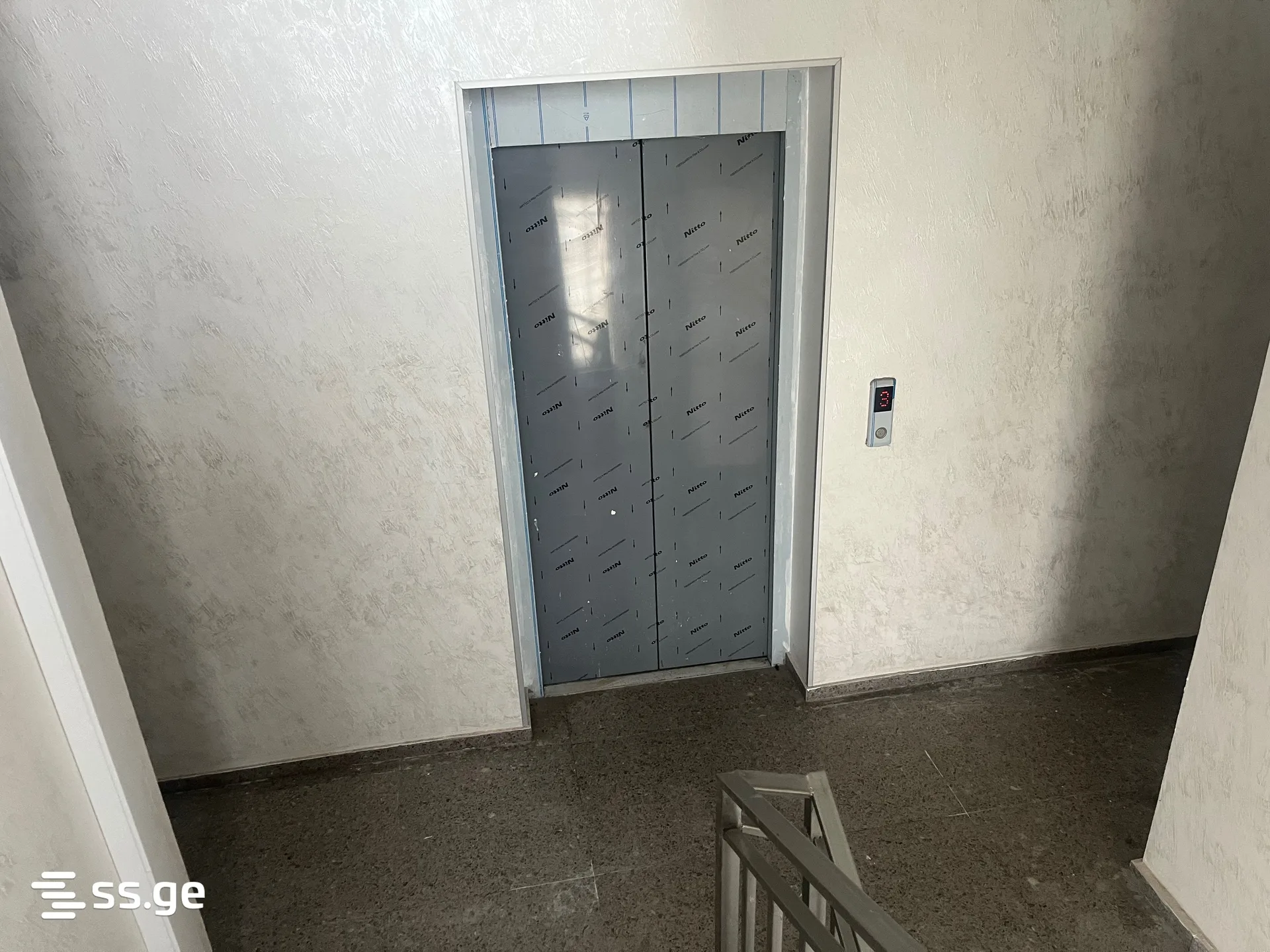 2 room Flat For Sale. Batumi · 4/12