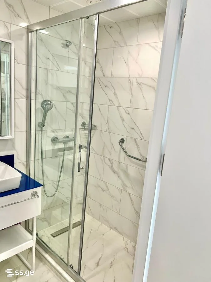 1 room Flat For Sale. Batumi · 7/7