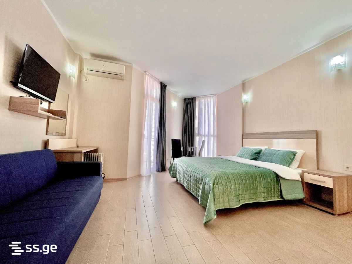 1 room Flat For Sale. Batumi · 3/8