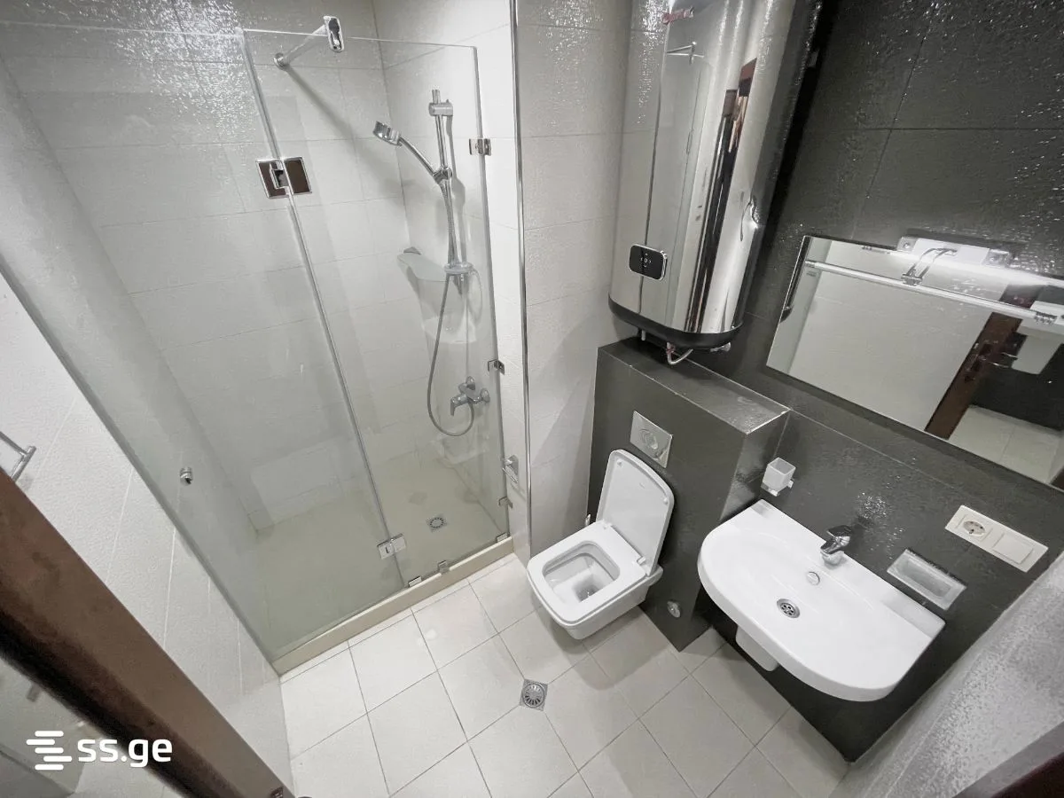 1 room Flat For Sale. Batumi · 5/8