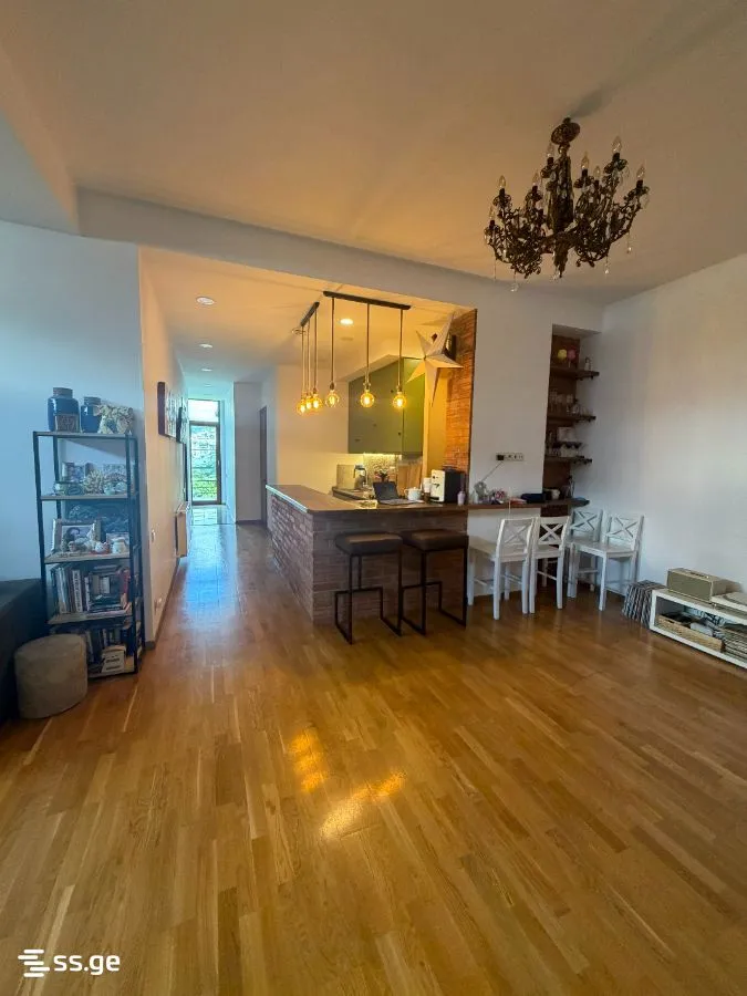 4 room Flat For Sale. Saburtalo · 5