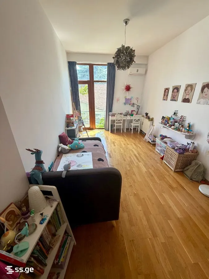 4 room Flat For Sale. Saburtalo · 9
