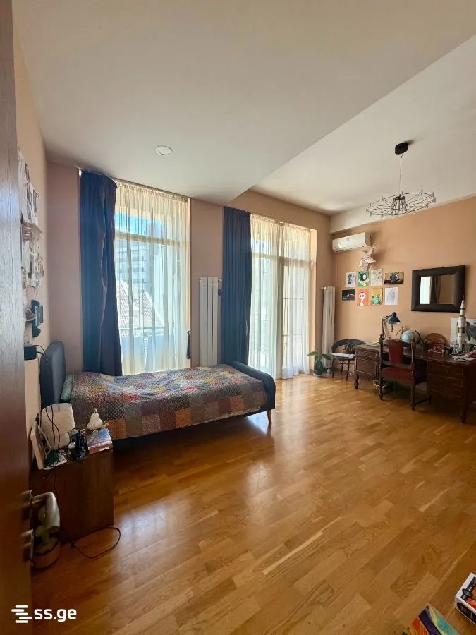4 room Flat For Sale. Saburtalo · 11
