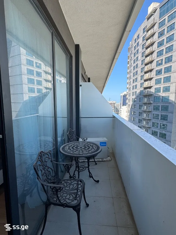 1 room Flat For Sale. Batumi · 10/12