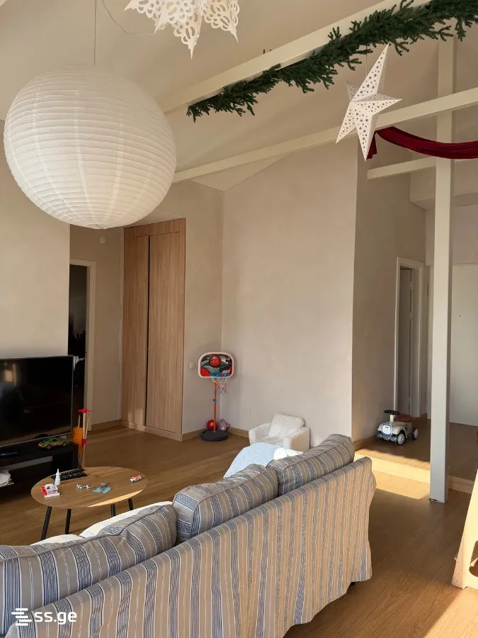 3 room Flat For Sale. Bagebi · 5