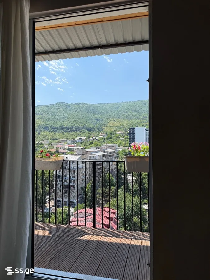 3 room Flat For Sale. Bagebi · 6