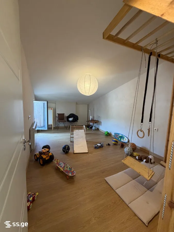 3 room Flat For Sale. Bagebi · 12