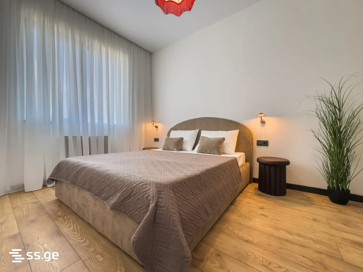 3 room Flat For Sale. Saburtalo · 6/11