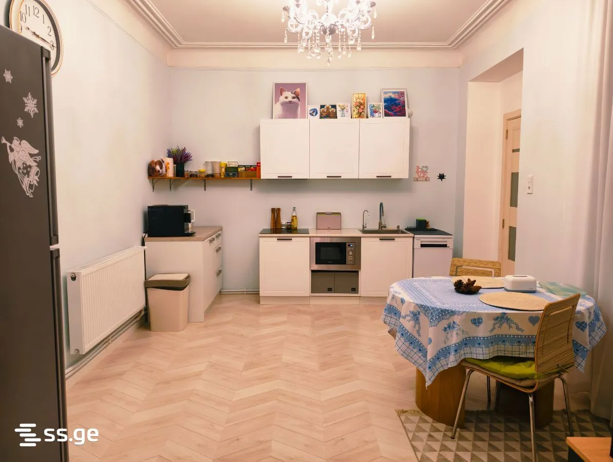 3 room Flat For Sale. Svanetis ubani · 3
