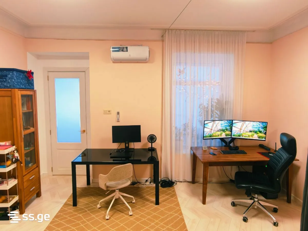 3 room Flat For Sale. Svanetis ubani · 6