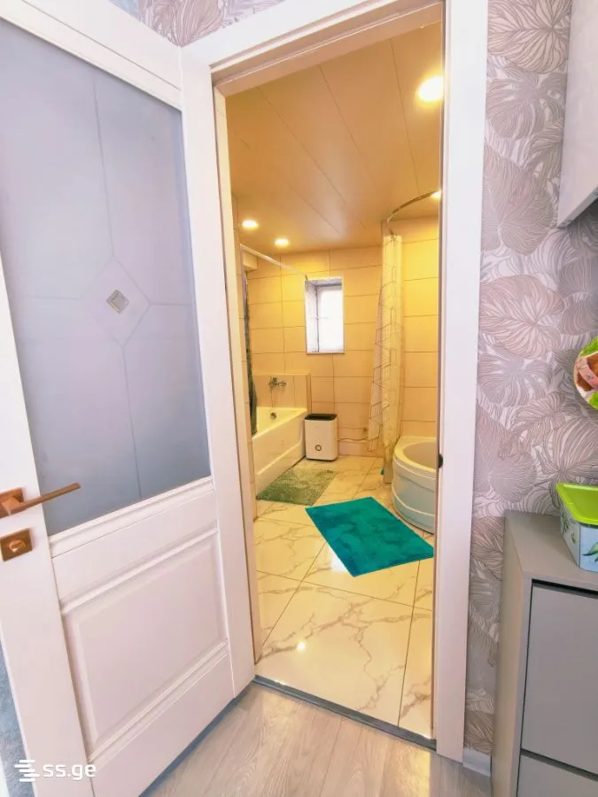 3 room Flat For Sale. Svanetis ubani · 10