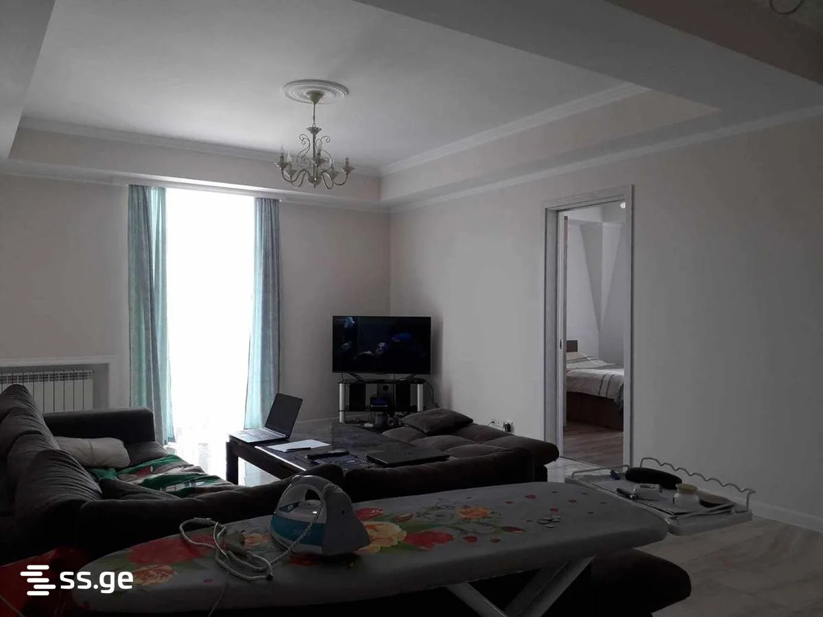 5 room Flat For Sale. Batumi · 2/12