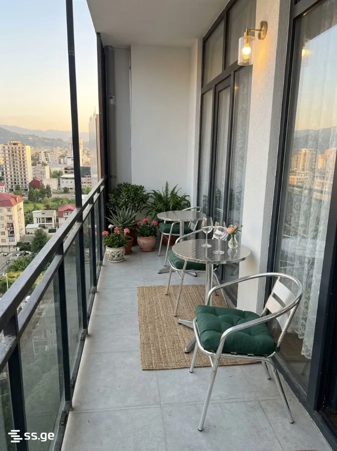 3 room Flat For Sale. Batumi · 6