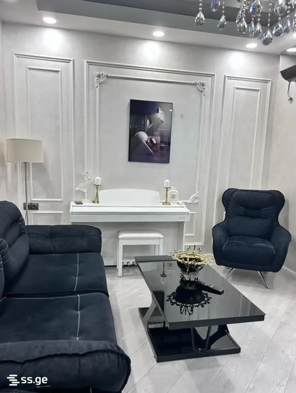 4 room Flat For Rent. Batumi · 3/12