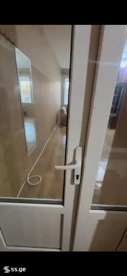2 room Flat For Rent. Avlabari · 4/10