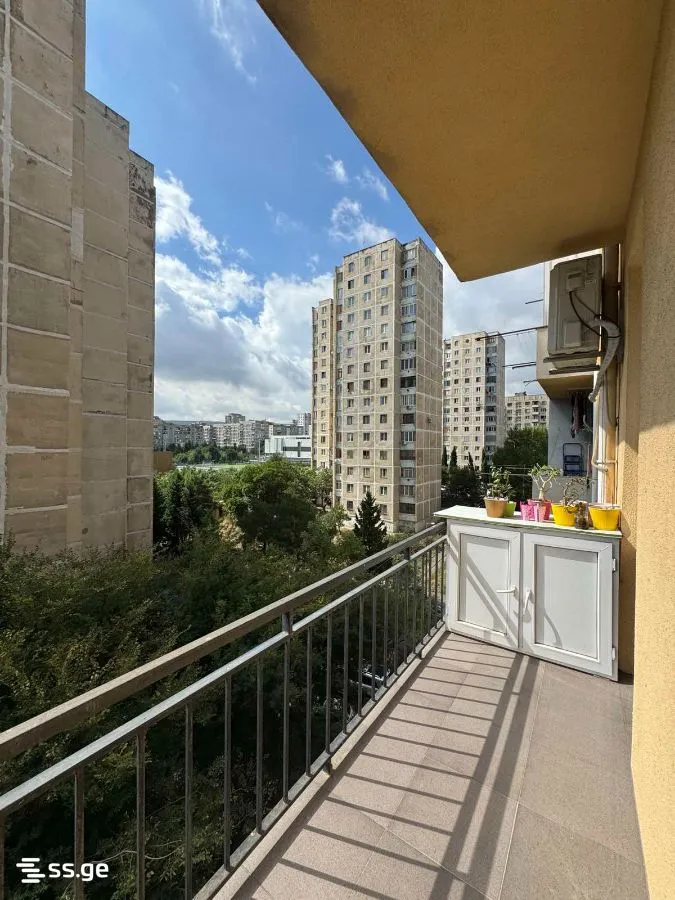 3 room Flat For Sale. Didi digomi · 8