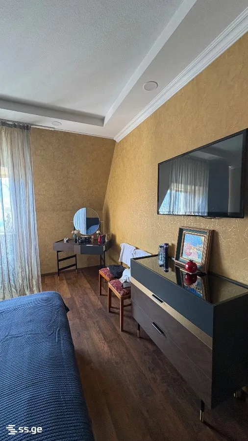 3 room Flat For Sale. Saburtalo · 11/12