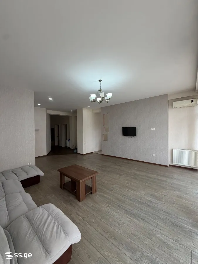 3 room Flat For Sale. Digomi