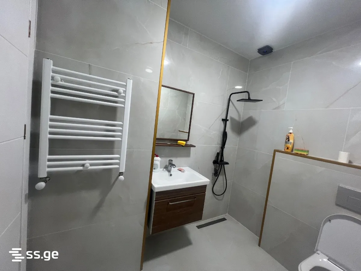 4 room Flat For Sale. Batumi
