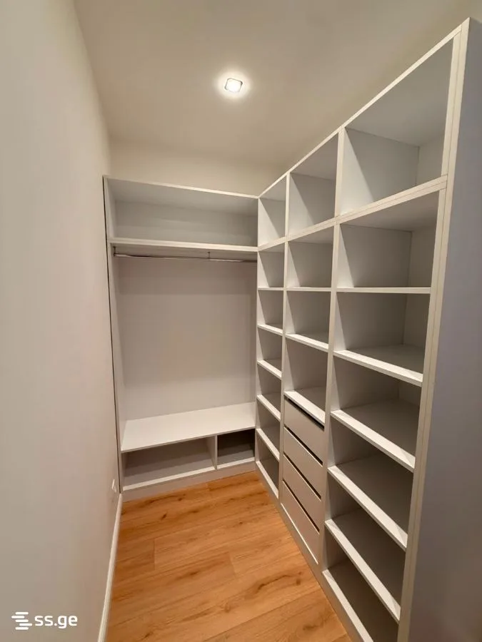 4 room Flat For Rent. Saburtalo · 6/12