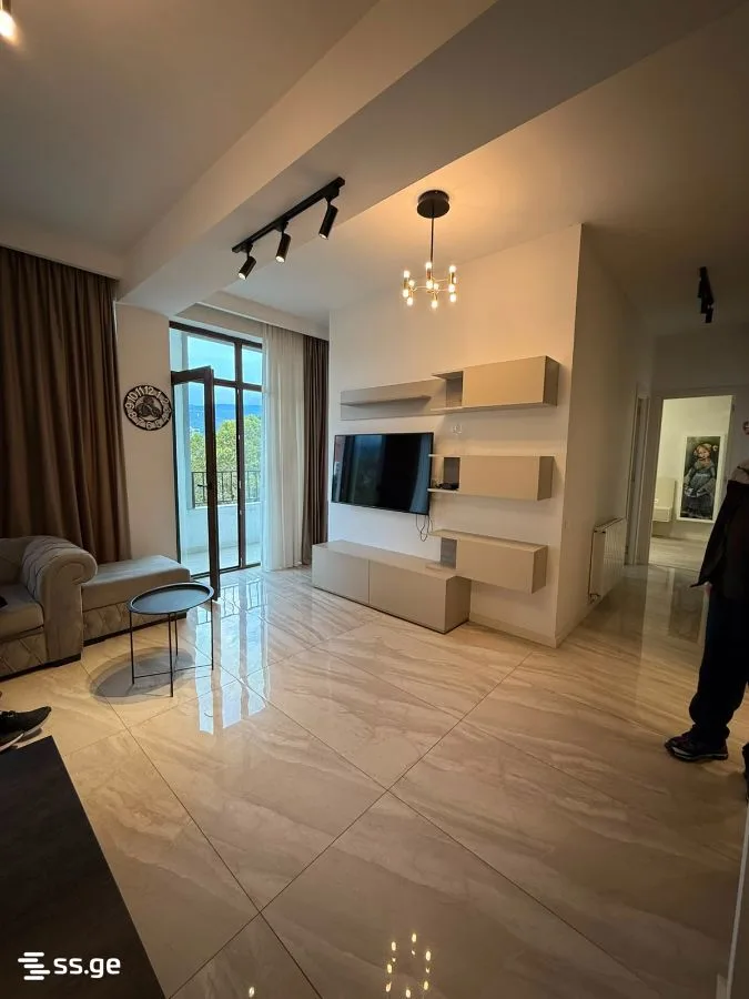 3 room Flat For Rent. Saburtalo · 2/10