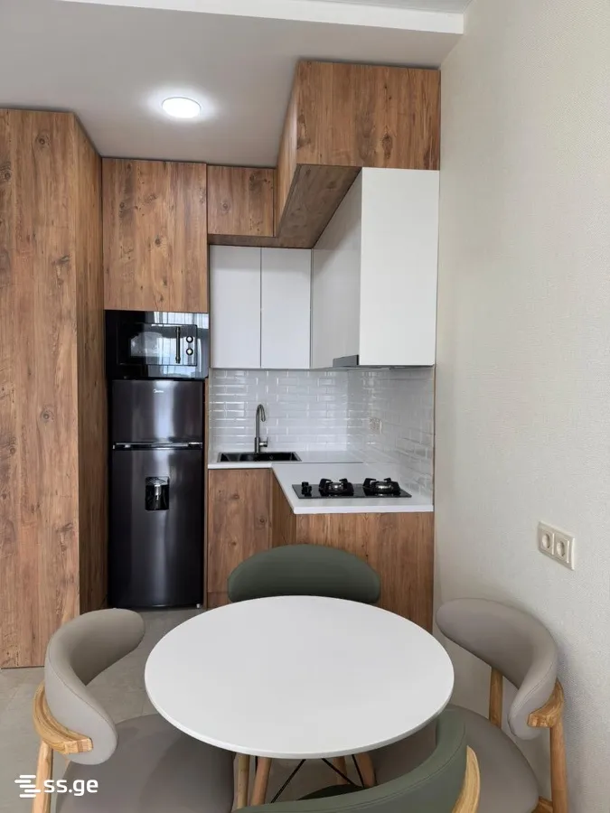 2 room Flat For Rent. Batumi · 4