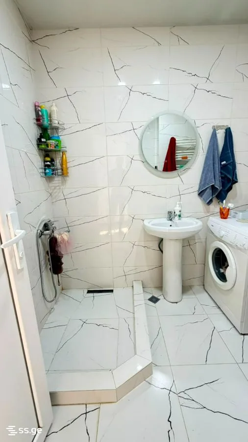 2 room Flat For Sale. Varketili · 8/12