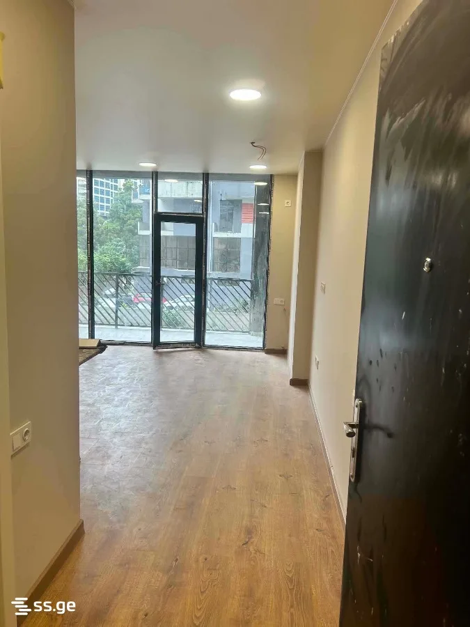 1 room Flat For Sale. Batumi · 2/8