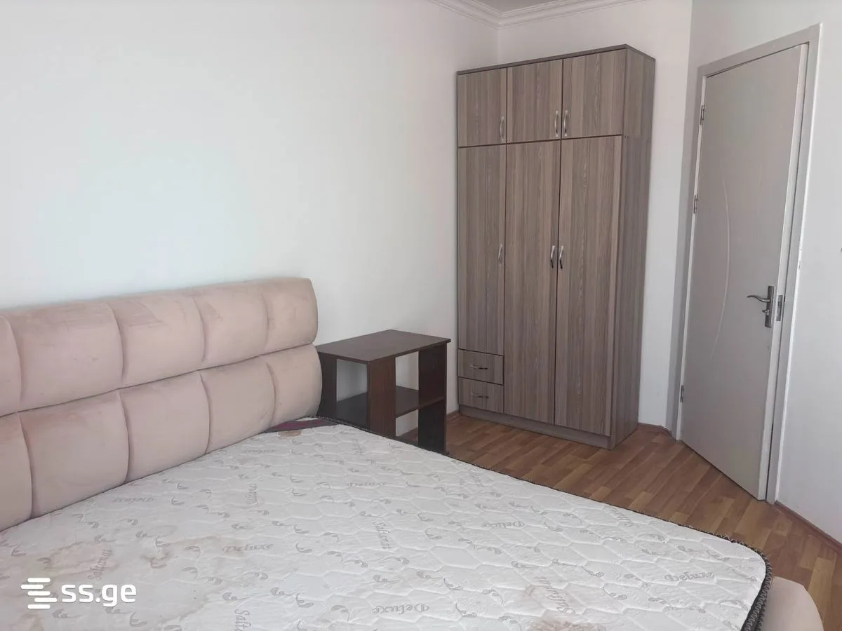 3 room Flat For Sale. Isani · 11/12