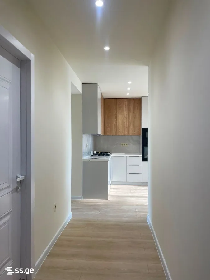 3 room Flat For Sale. Isani · 2/12