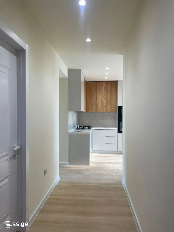 3 room Flat For Sale. Isani · 2