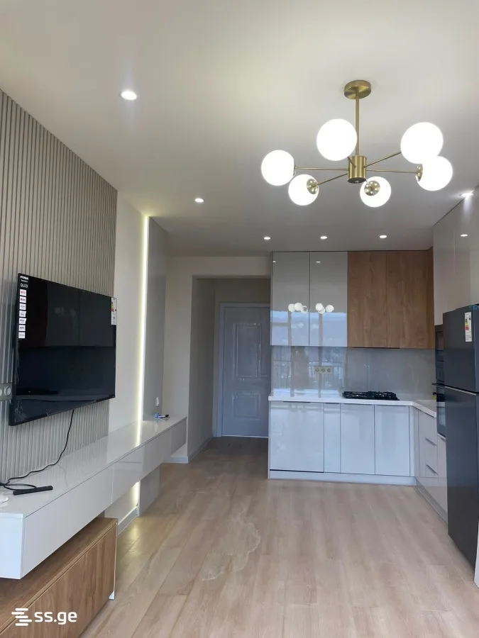 3 room Flat For Sale. Isani · 5/12