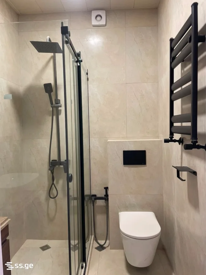 3 room Flat For Sale. Isani · 7/12