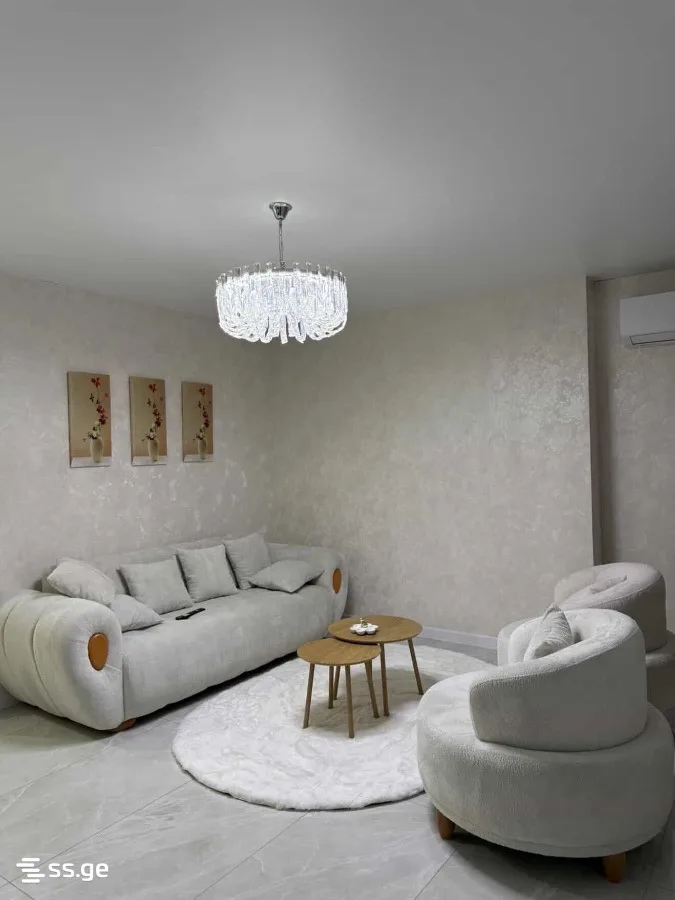 3 room Flat For Rent. Batumi · 5/12