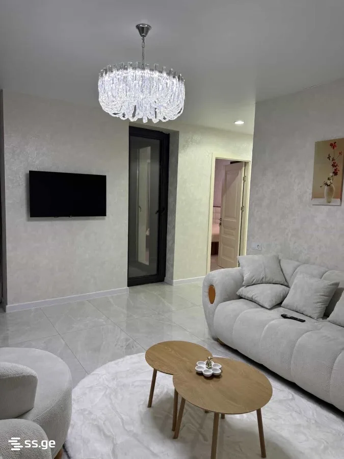 3 room Flat For Rent. Batumi · 11/12
