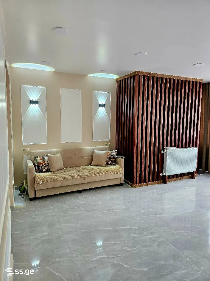 2 room Flat For Rent. Batumi · 2/12
