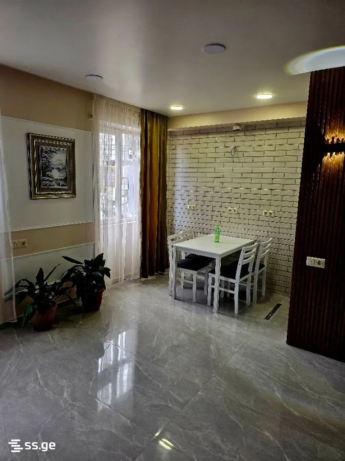 2 room Flat For Rent. Batumi · 4