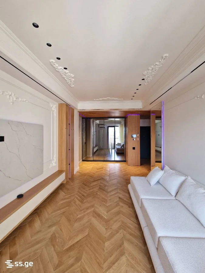 2 room Flat For Sale. Saburtalo · 4/12