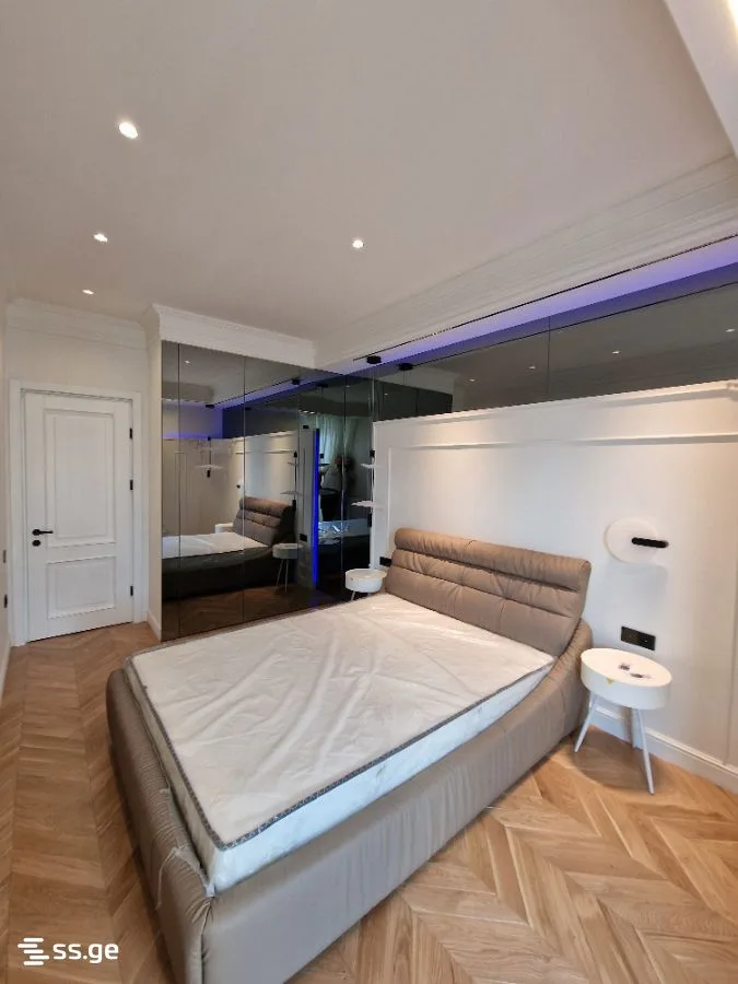 2 room Flat For Sale. Saburtalo · 7/12