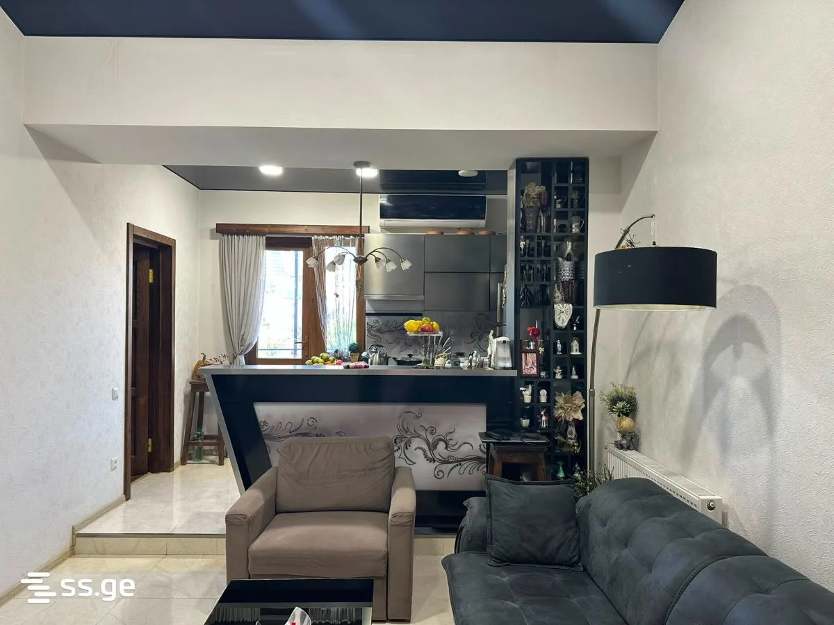 4 room Flat For Rent. Districts of Vazha-Pshavela · 10/12