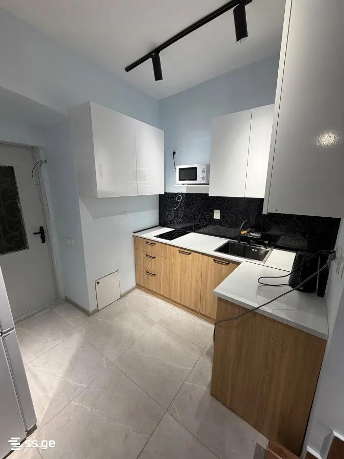 6 room Flat For Sale. Chugureti · 3