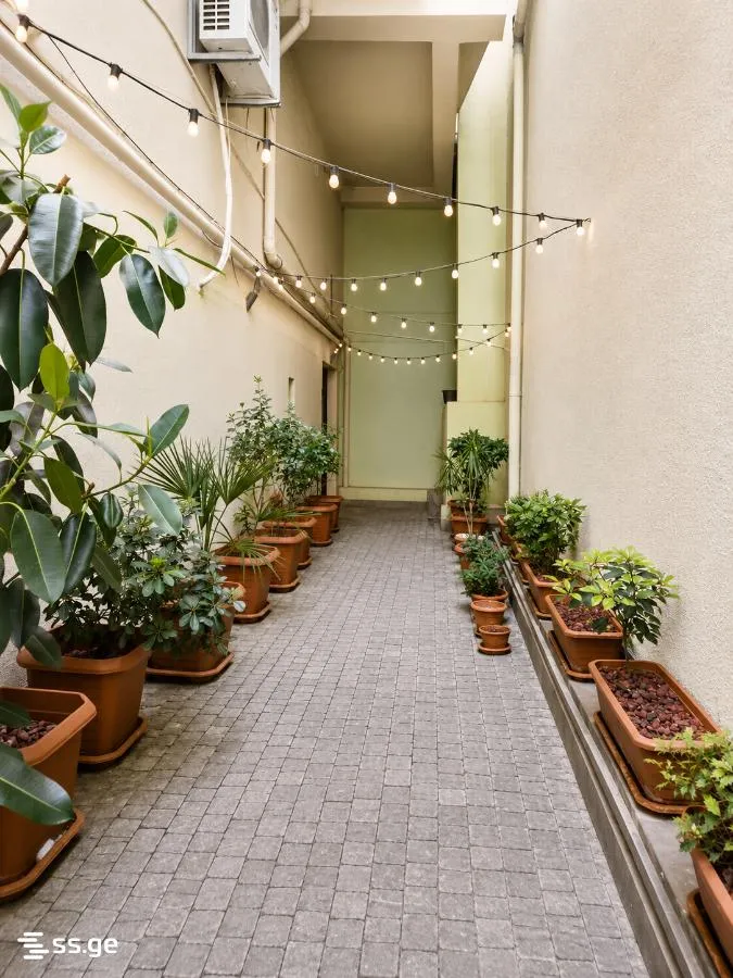 3 room Flat For Sale. Saburtalo · 9