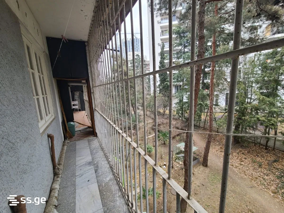 4 room Flat For Sale. Vake · 8/12