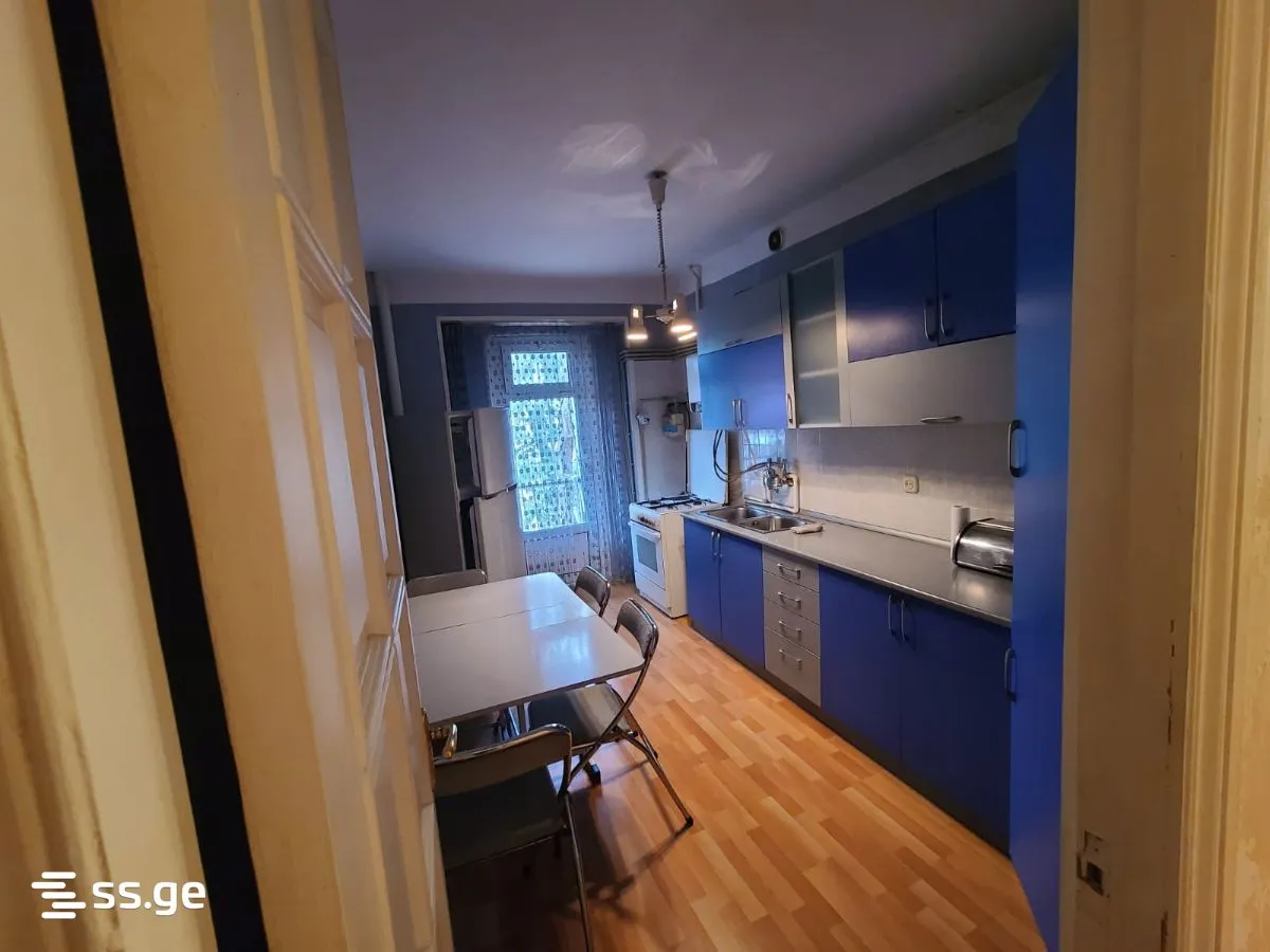4 room Flat For Sale. Vake · 10