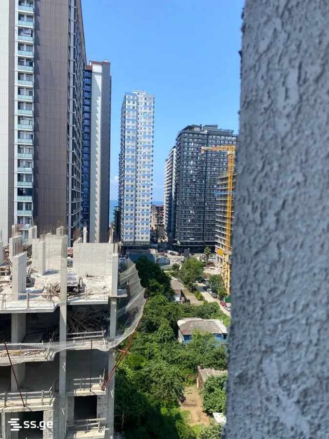 2 room Flat For Sale. Batumi · 4