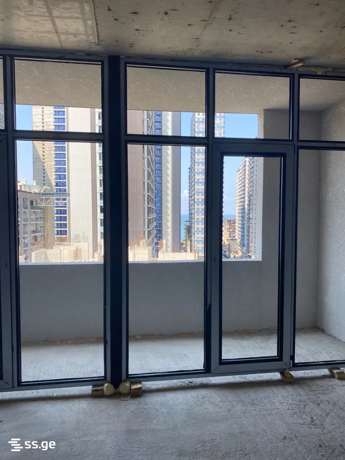 2 room Flat For Sale. Batumi · 6/12